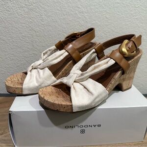 AEROSOLES Women's Tan and Cream Wedge Sandals